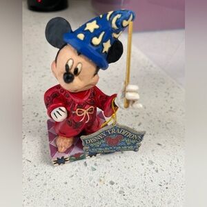Jim Shore Disney Traditions Touch of Magic Mickey Mouse Figurine